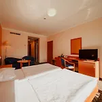Thermal 4* كارلوفي فاري